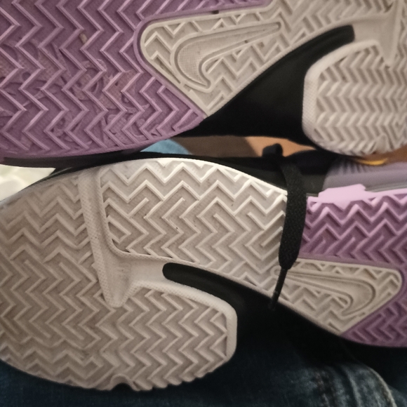 🔥Super Hot Nike LeBron Witness 7 Classic Baller Shoe - 9.5 - Picture 6 of 8